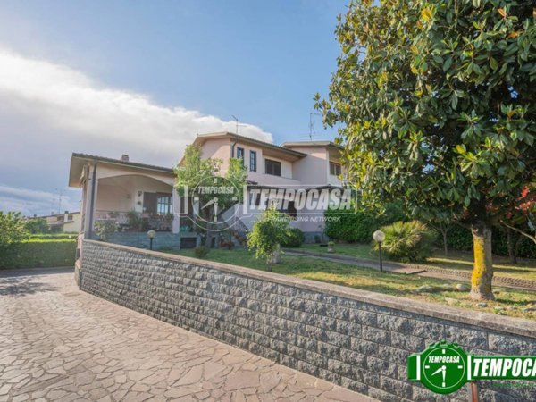 casa indipendente in vendita a Calvignasco in zona Bettola