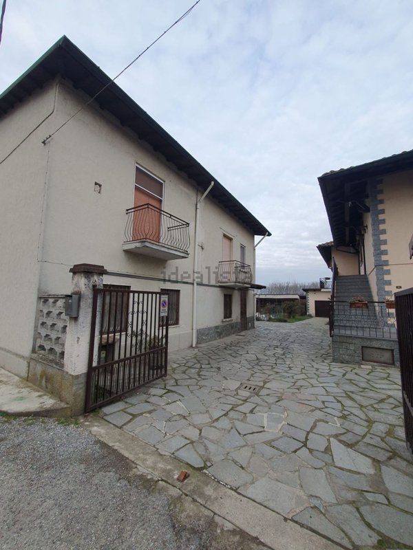 casa indipendente in vendita a Calvignasco in zona Bettola