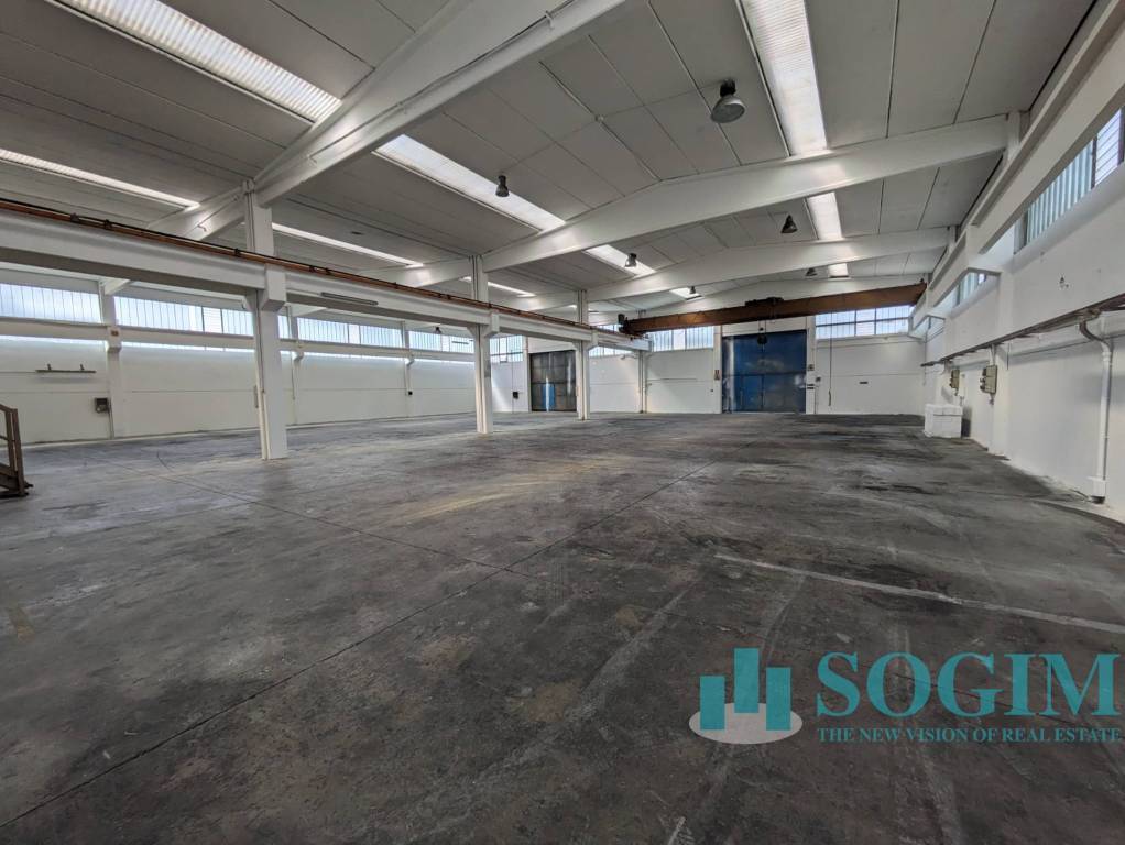 capannone in vendita a Cambiago