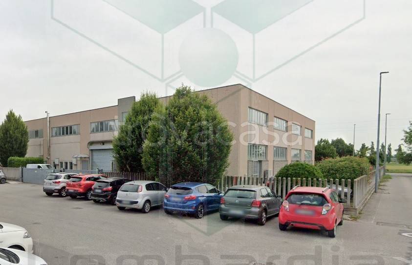 locale commerciale in vendita a Cambiago