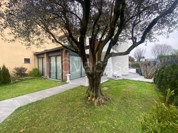 casa indipendente in vendita a Cambiago