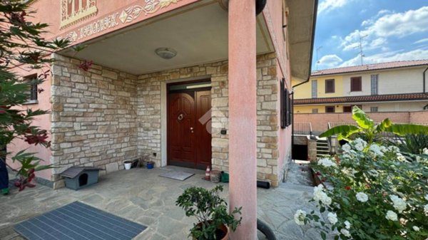 casa indipendente in vendita a Cambiago