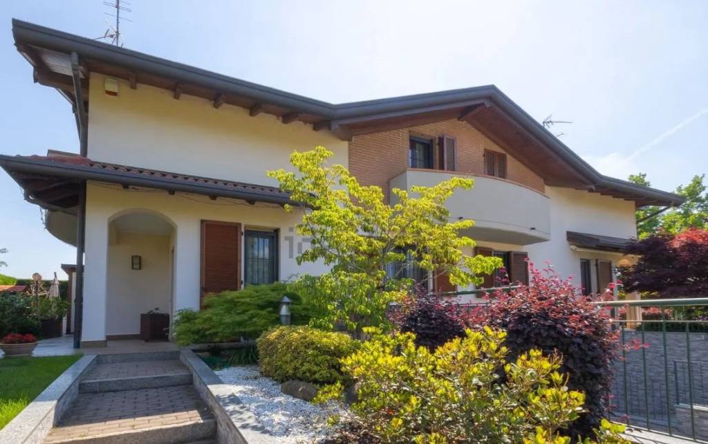 casa indipendente in vendita a Cambiago