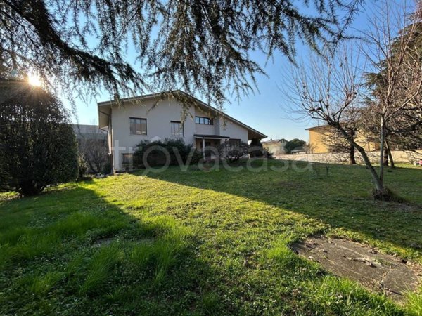 casa indipendente in vendita a Cambiago