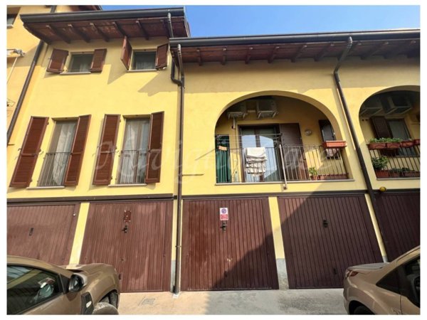 casa indipendente in vendita a Cambiago