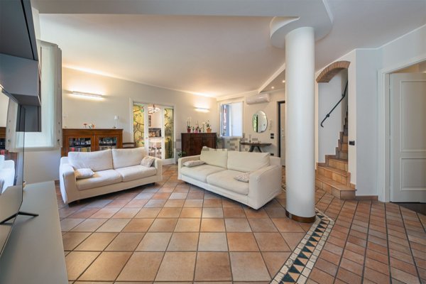 casa indipendente in vendita a Cambiago