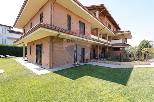 casa indipendente in vendita a Cambiago