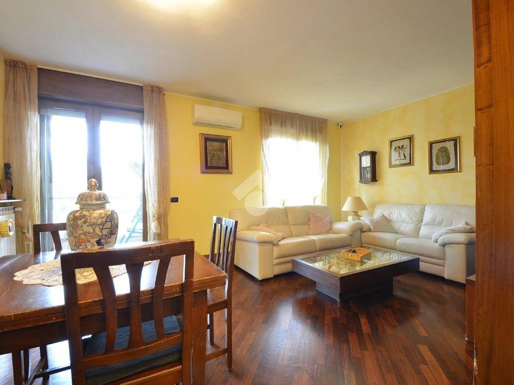 appartamento in vendita a Cambiago