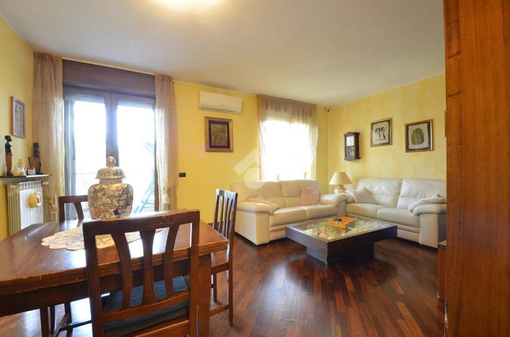 appartamento in vendita a Cambiago