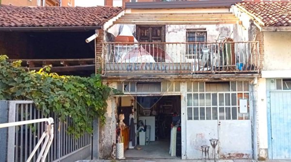 locale di sgombero in vendita a Cambiago