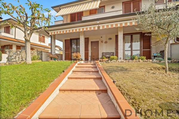 casa indipendente in vendita a Cambiago