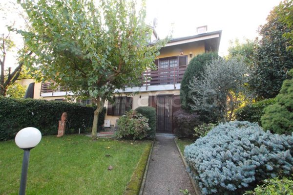 casa indipendente in vendita a Cambiago