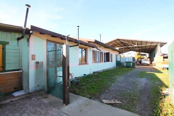 locale commerciale in vendita a Cambiago