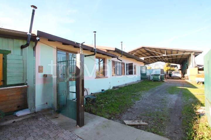 locale commerciale in vendita a Cambiago