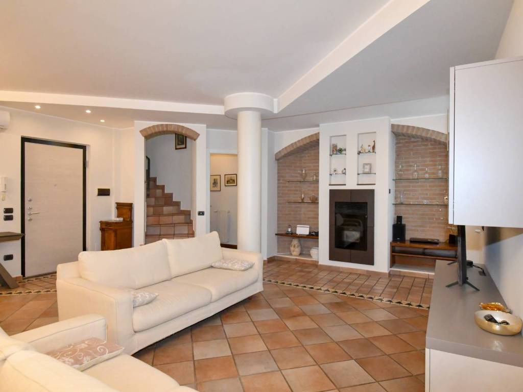 casa indipendente in vendita a Cambiago