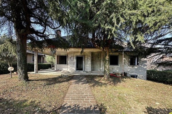 casa indipendente in vendita a Cambiago