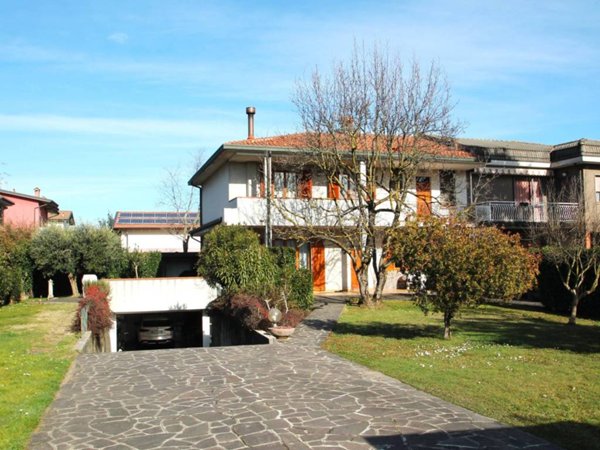 casa indipendente in vendita a Cambiago