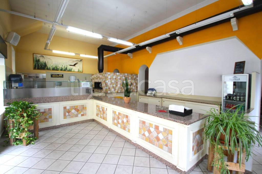 negozio in vendita a Cambiago