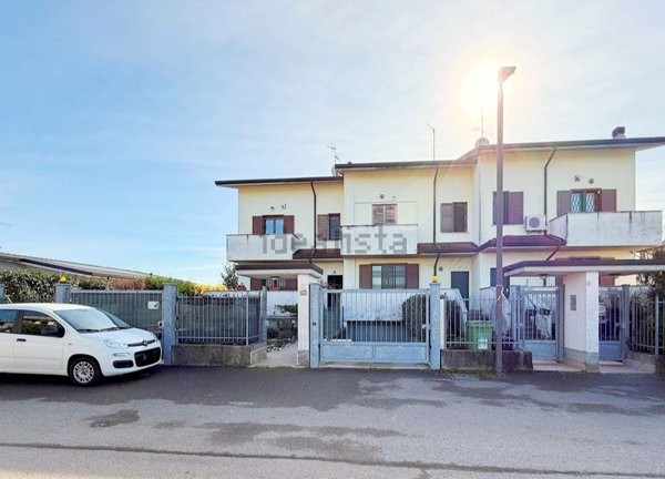 casa indipendente in vendita a Cambiago