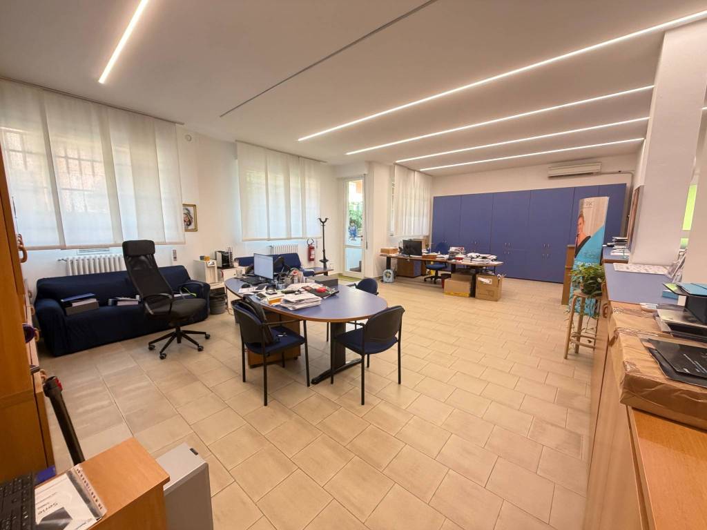 ufficio in vendita a Cambiago