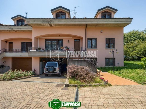 casa indipendente in vendita a Cambiago