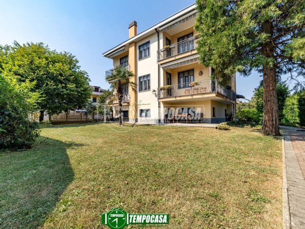 casa indipendente in vendita a Cambiago