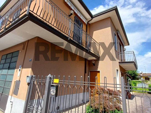 casa indipendente in vendita a Cambiago