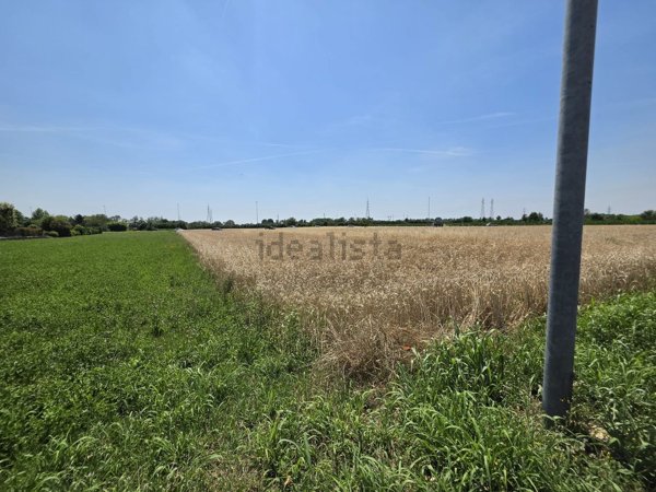 terreno agricolo in vendita a Cambiago