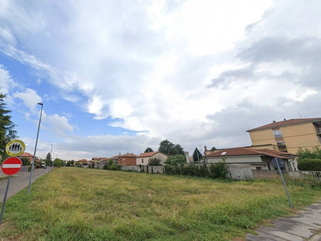 terreno edificabile in vendita a Canegrate