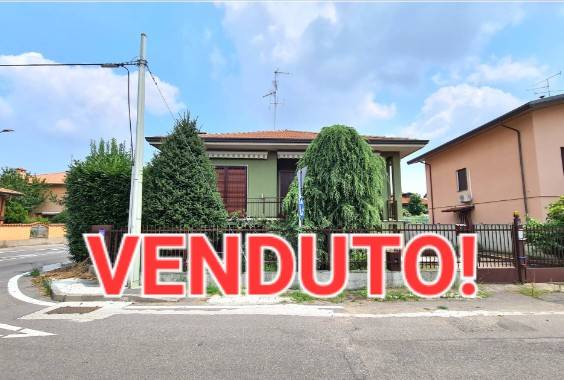 casa indipendente in vendita a Canegrate