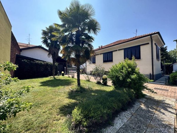 casa indipendente in vendita a Canegrate