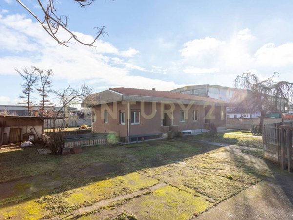 casa indipendente in vendita a Canegrate