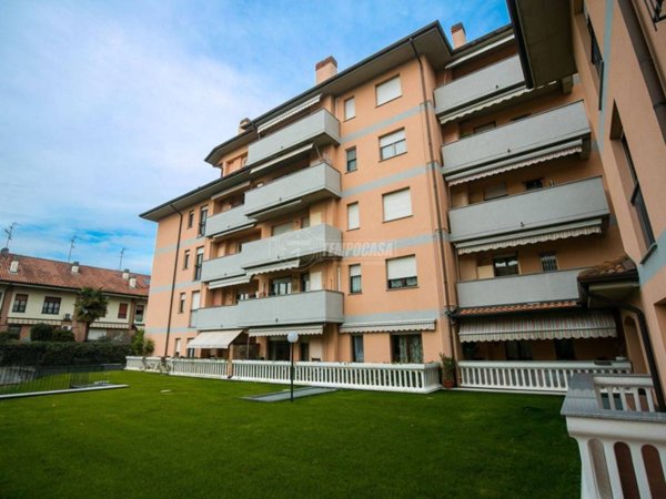 appartamento in vendita a Canegrate
