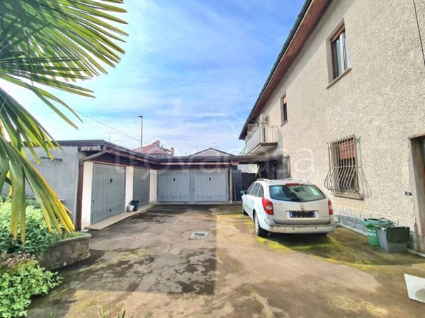 casa indipendente in vendita a Canegrate
