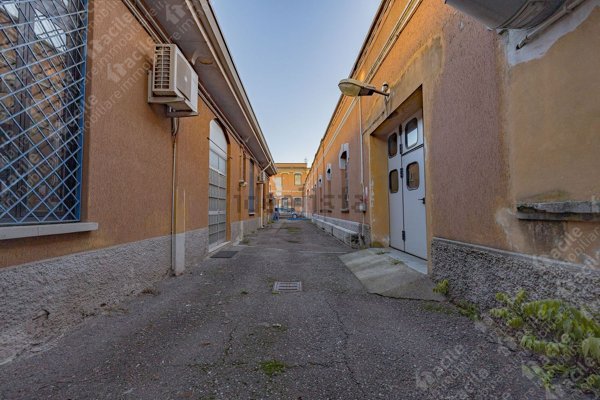ufficio in vendita a Canegrate