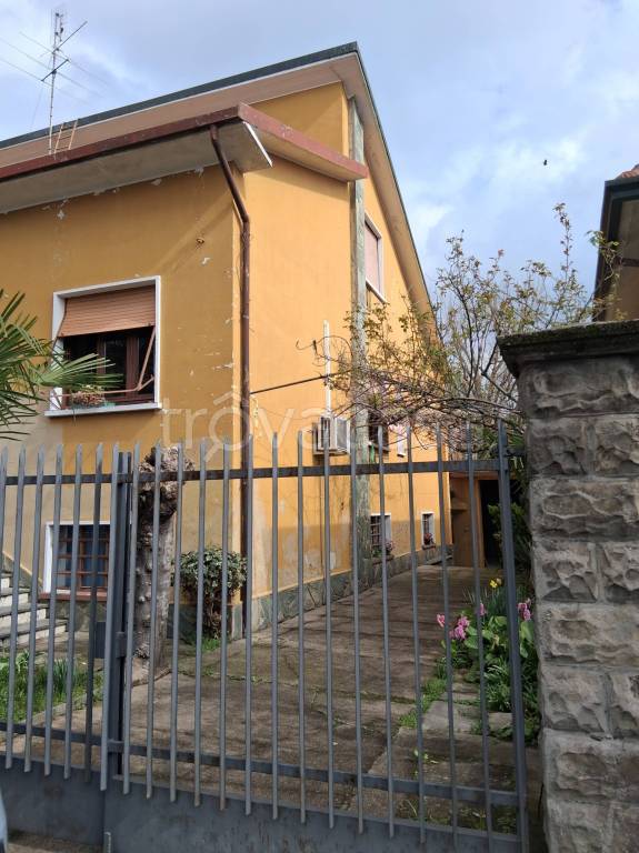 casa indipendente in vendita a Canegrate