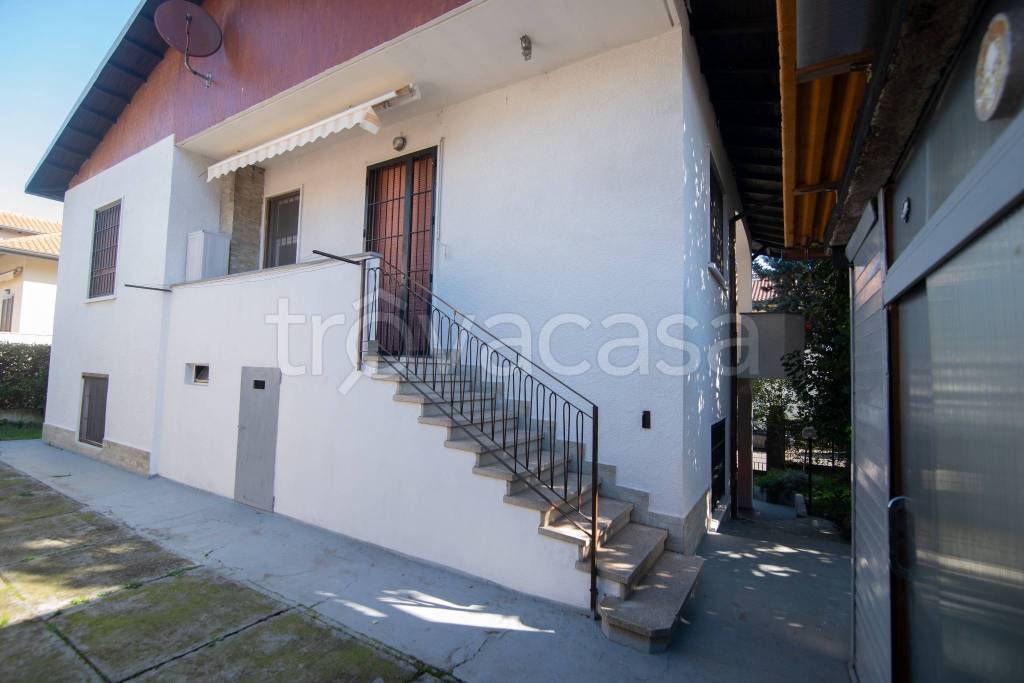 casa indipendente in vendita a Canegrate