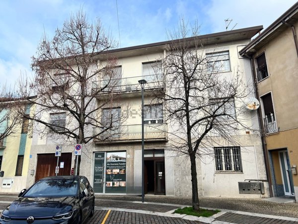 appartamento in vendita a Canegrate