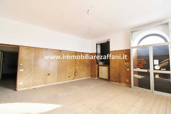 negozio in vendita a Canegrate