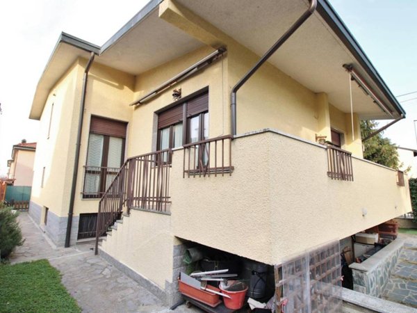casa indipendente in vendita a Canegrate