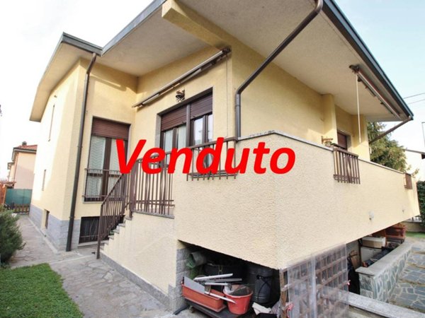 casa indipendente in vendita a Canegrate