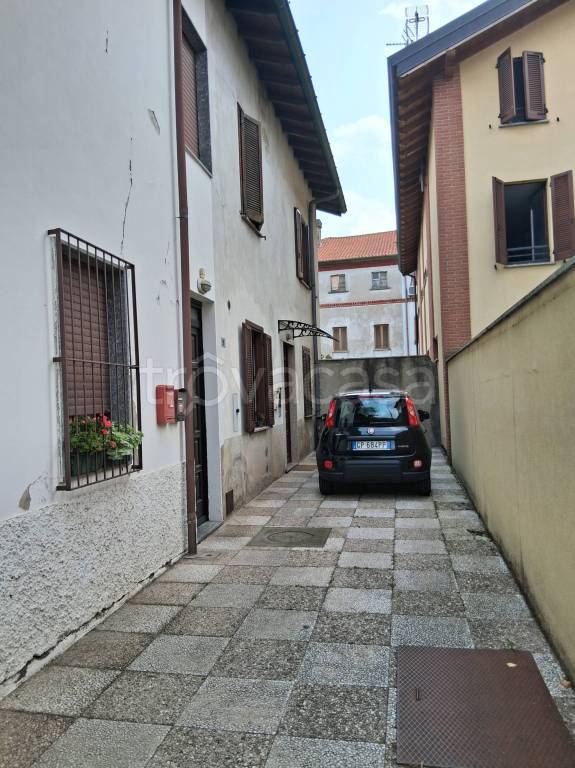 casa indipendente in vendita a Canegrate
