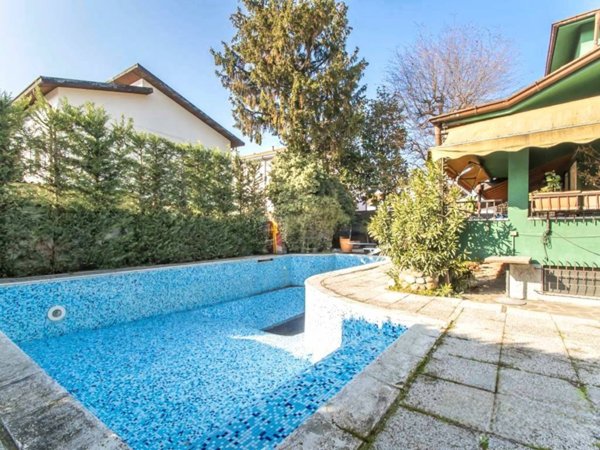 casa indipendente in vendita a Canegrate