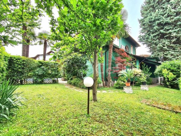 casa indipendente in vendita a Canegrate