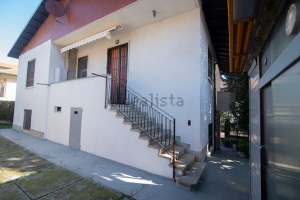 casa indipendente in vendita a Canegrate