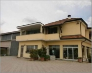 casa indipendente in vendita a Canegrate