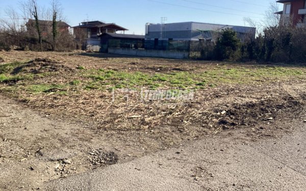 terreno edificabile in vendita a Canegrate