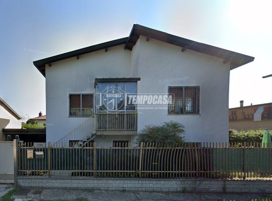 casa indipendente in vendita a Canegrate