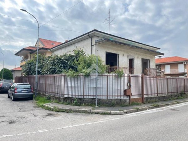 casa indipendente in vendita a Canegrate