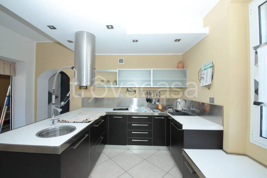 appartamento in vendita a Canegrate